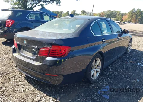 2013 BMW 528I xDrive z USA, uszkodzony, nr VIN WBAXH5C50DD112627